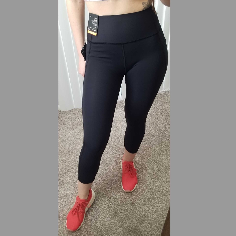 GapFit High Rise Capris in Sculpt Revolution